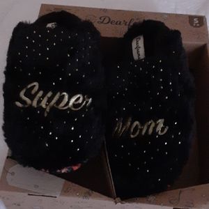 Dearfoams memory slippers size 5/6